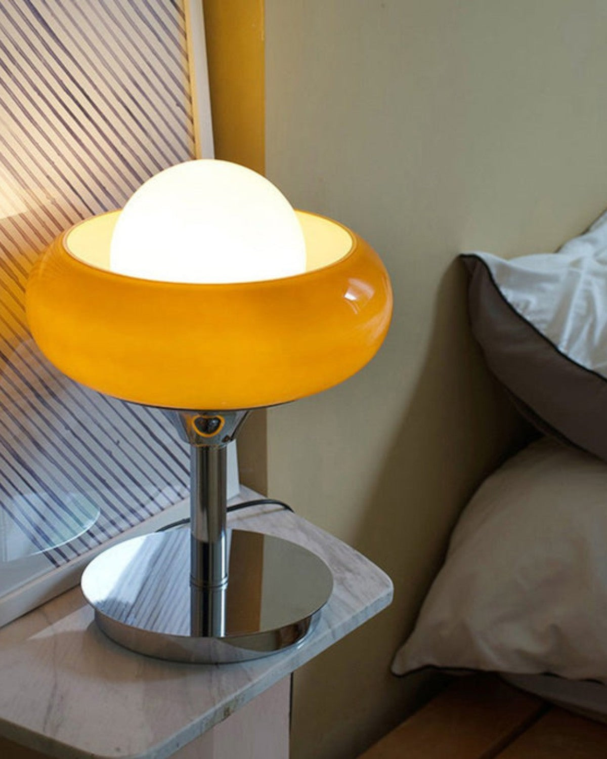 Bordlampe - Bauhaus-inspireret - Glasskærm