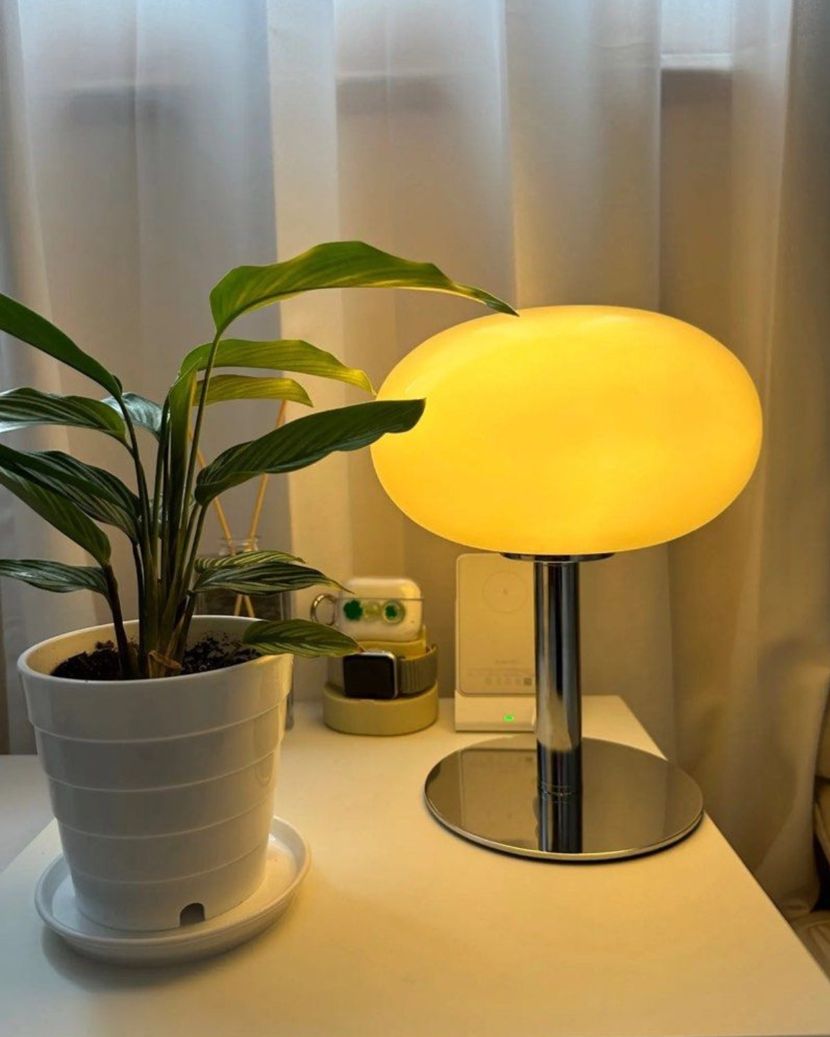 Bordlampe - Glasglobus - Metalbase