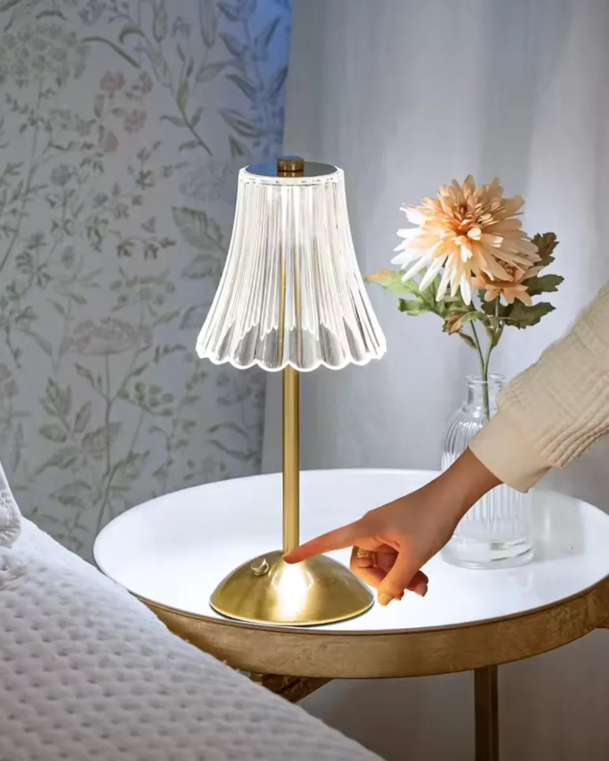 Bordlampe - Gylden Finish - Moderne Design