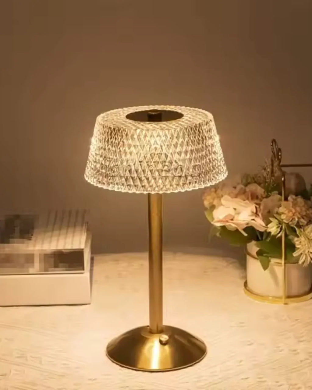 Bordlampe - Gylden Finish - Moderne Design