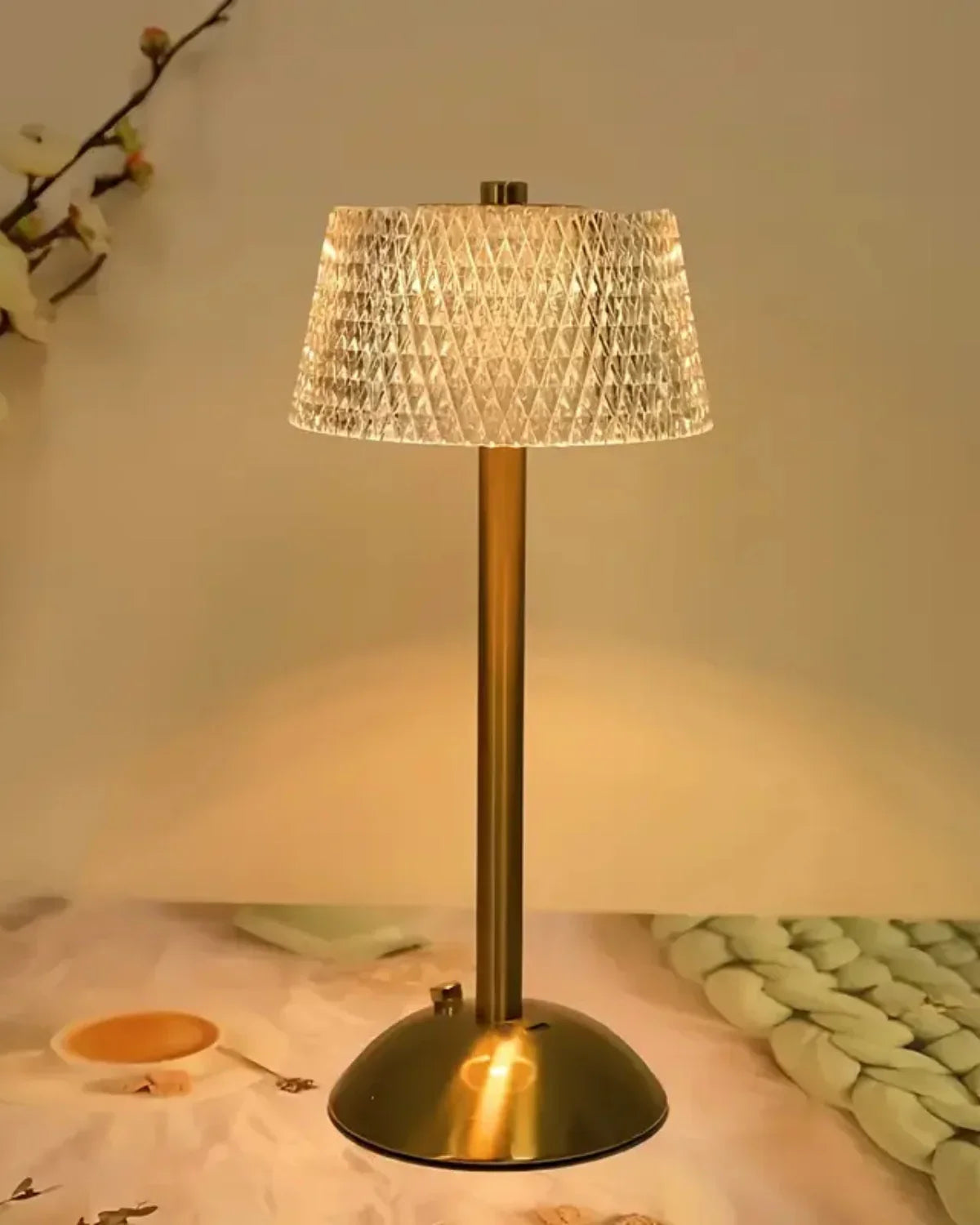 Bordlampe - Gylden Finish - Moderne Design