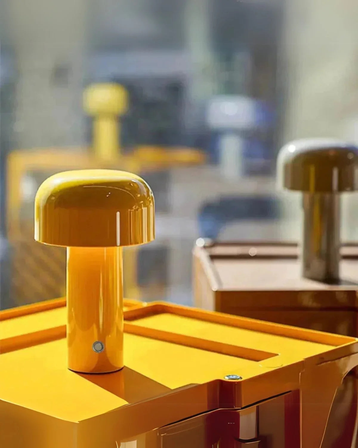 Bordlampe - Klokkeform - Genopladeligt Lys