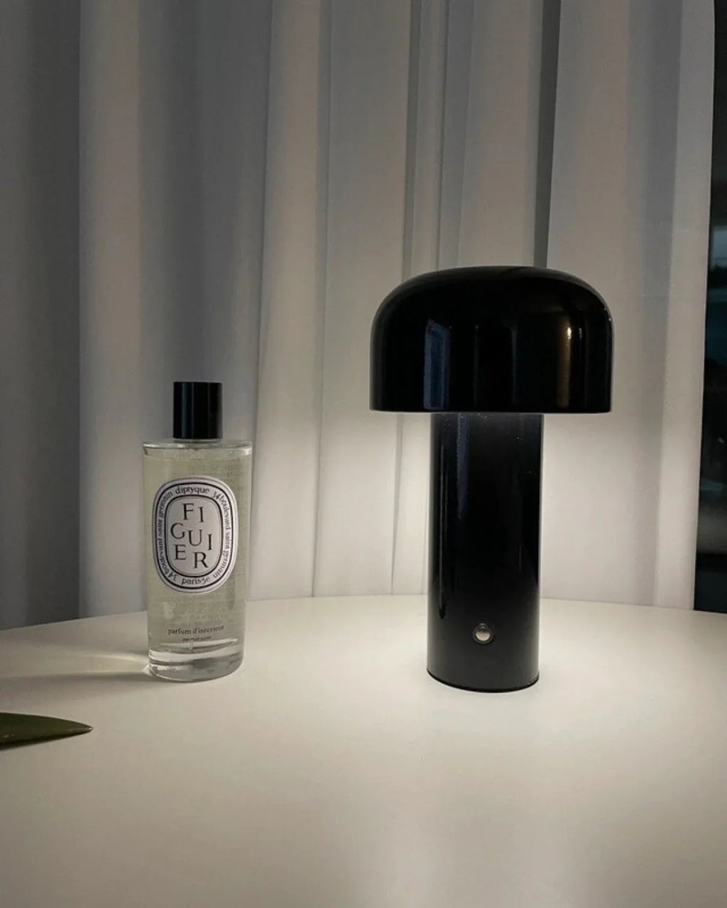 Bordlampe - Klokkeform - Genopladeligt Lys