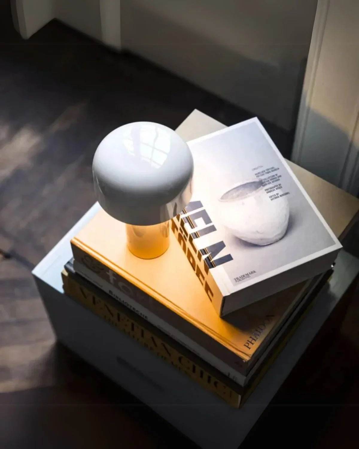 Bordlampe - Klokkeform - Genopladeligt Lys