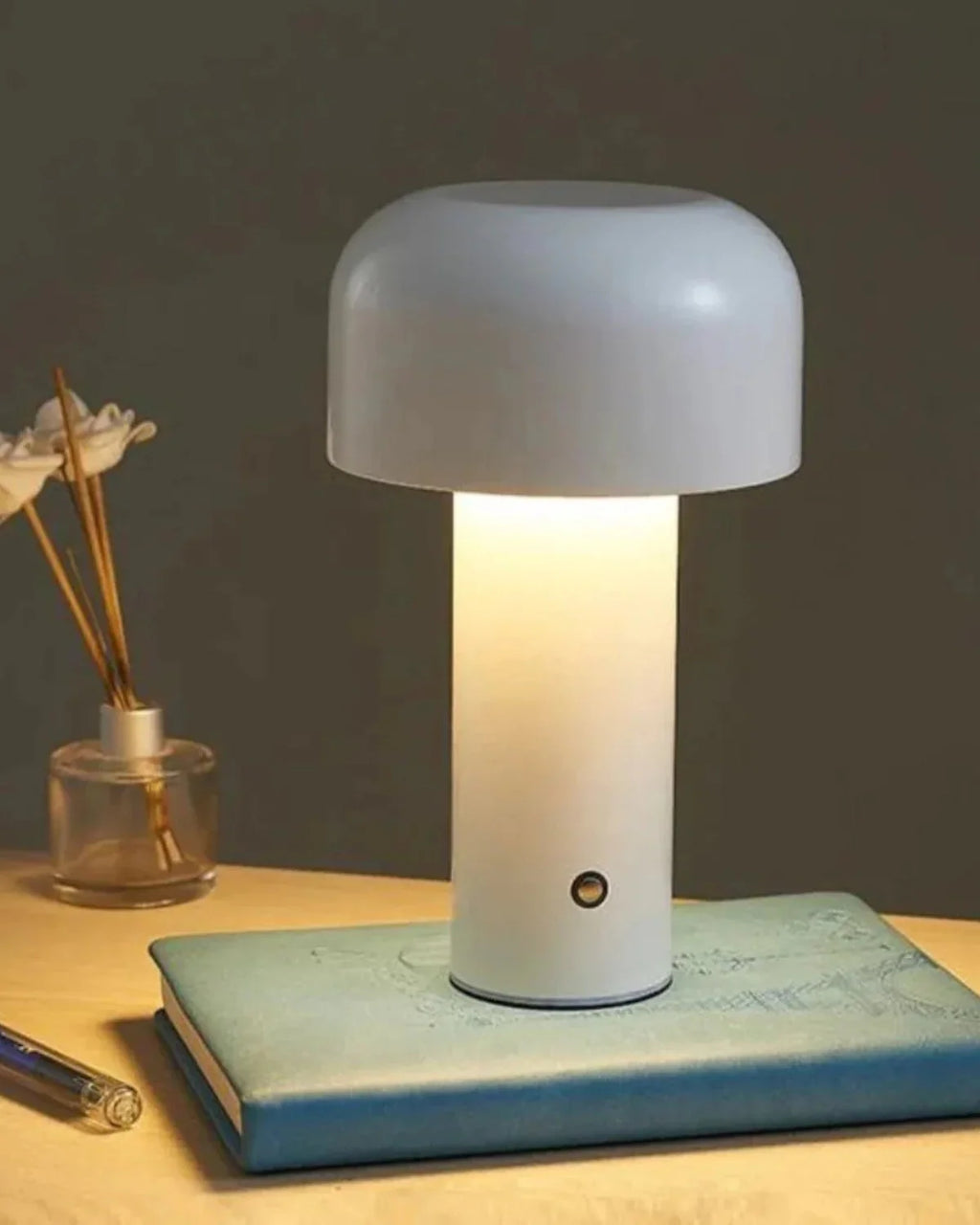 Bordlampe - Klokkeform - Genopladeligt Lys