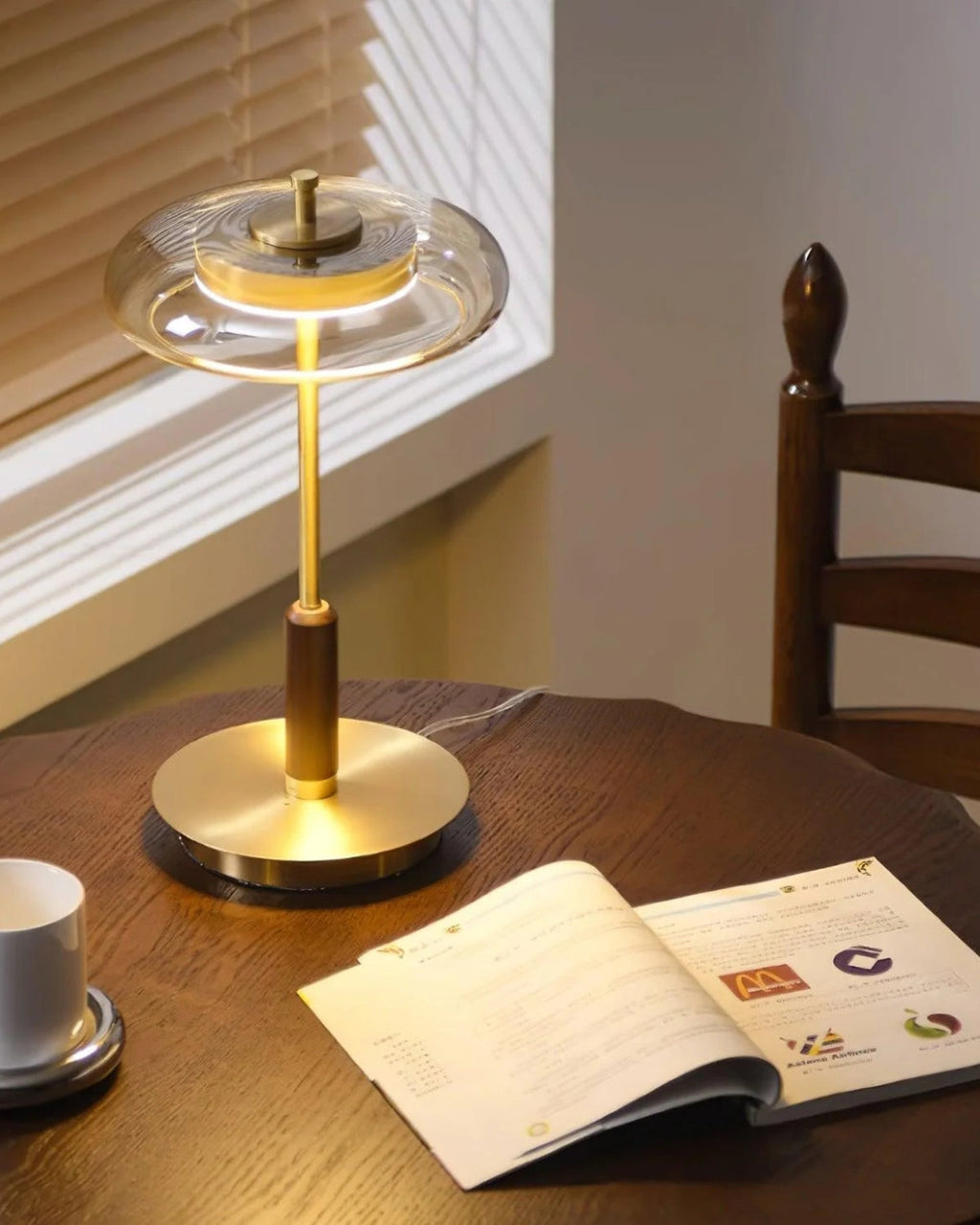 Bordlampe - Messingfod - Ravfarvet Glas