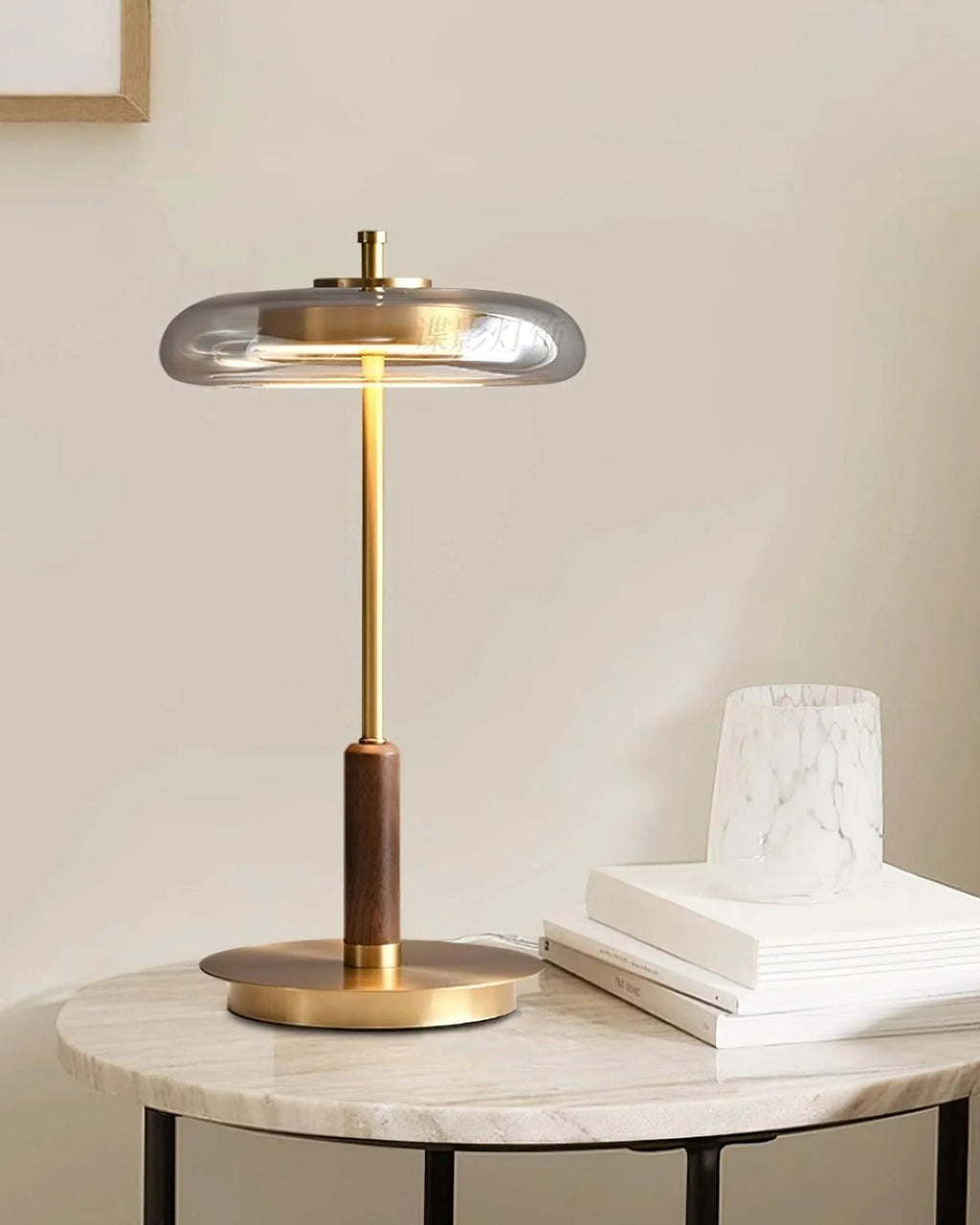 Bordlampe - Messingfod - Ravfarvet Glas