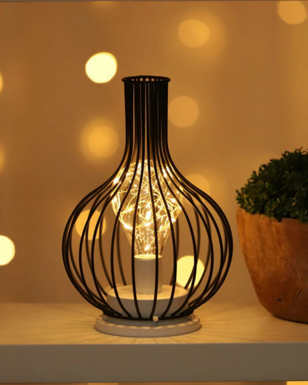 Bordlampe - Metalkonstruktion - LED lys