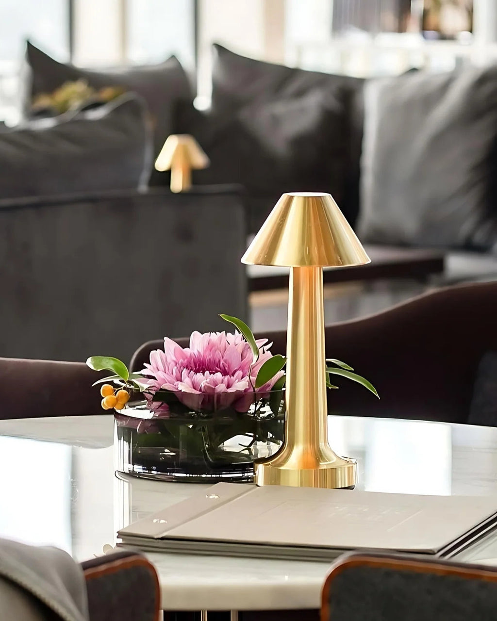 Bordlampe - Trådløst Design - Metalfinish