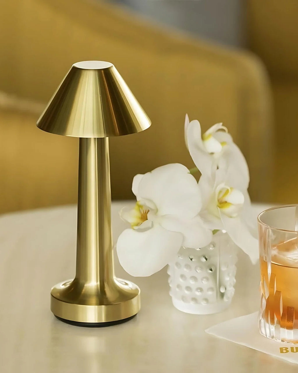 Bordlampe - Trådløst Design - Metalfinish