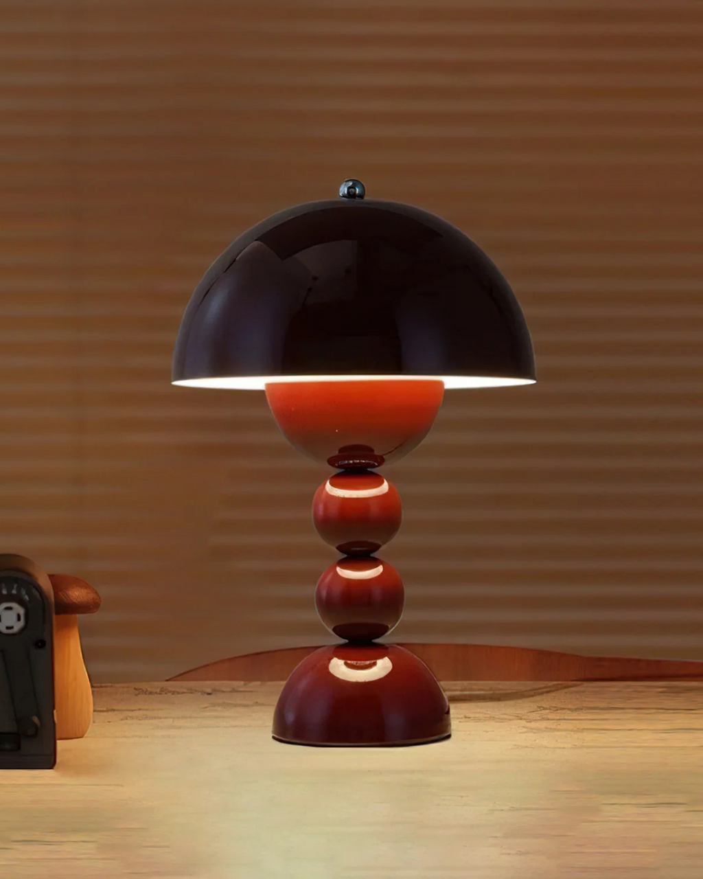 Bordlampe - Blank finish - Sfærisk søjle