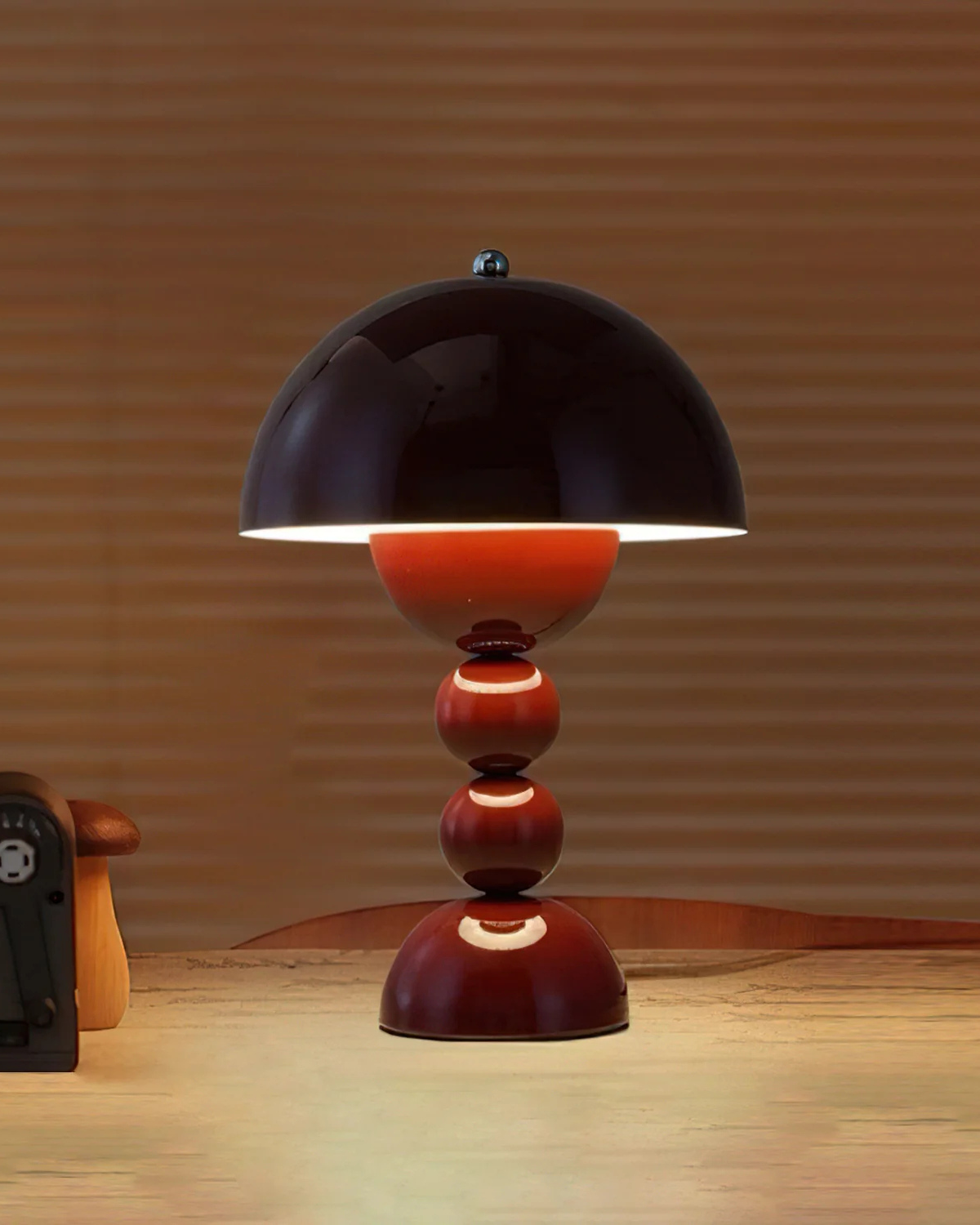 Bordlampe - Blank finish - Sfærisk søjle