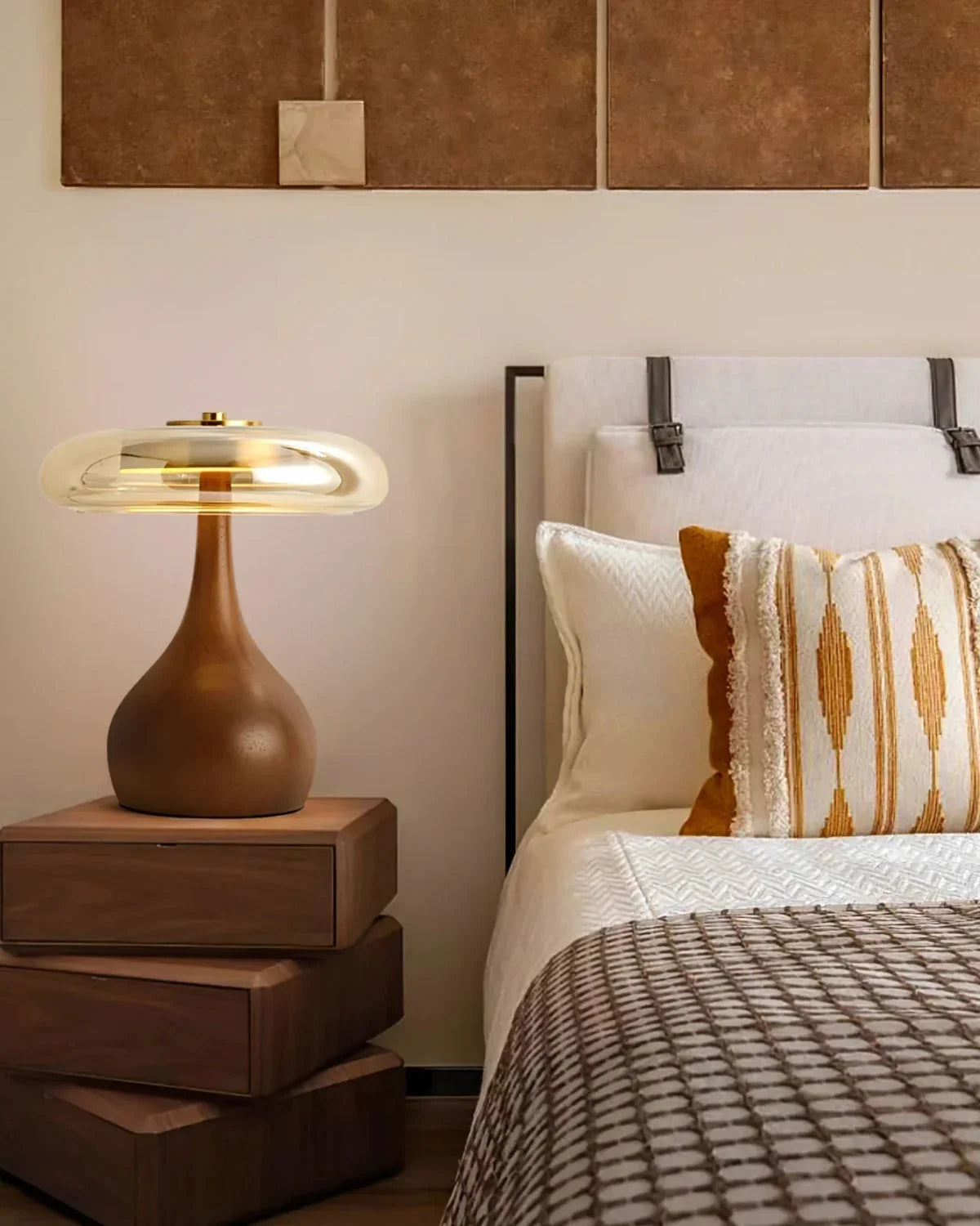 Glasbordlampe - Messingdetalje - LED-belysning