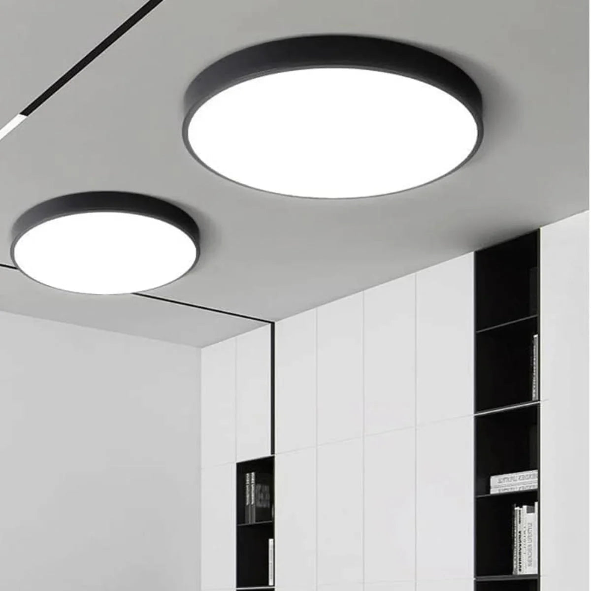 Loftlampe - Minimalistisk Design - Justerbar Belysning