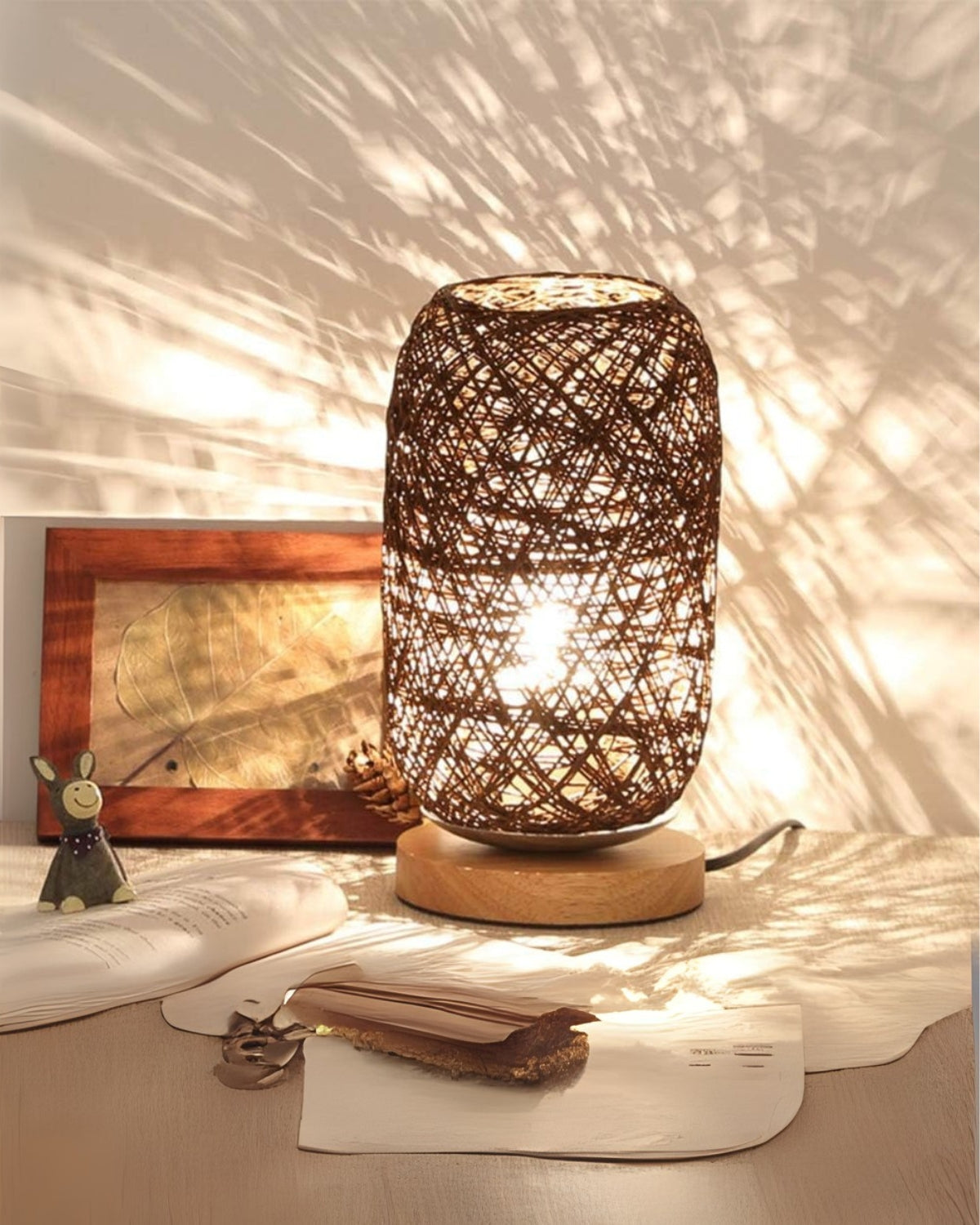 Natlampe - Flettet Rattan - Træbase