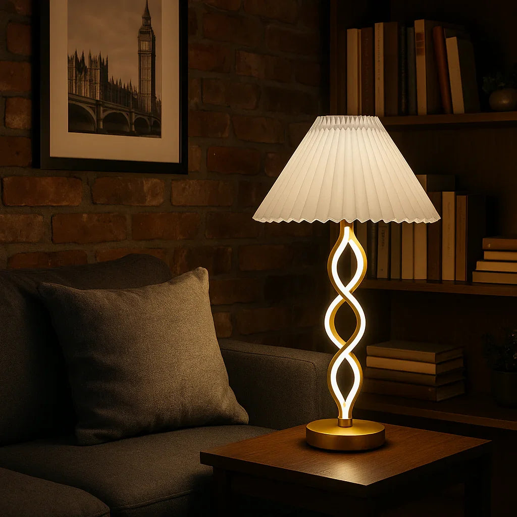 Skulpturel Lampe - LED Lys - Stofskærm