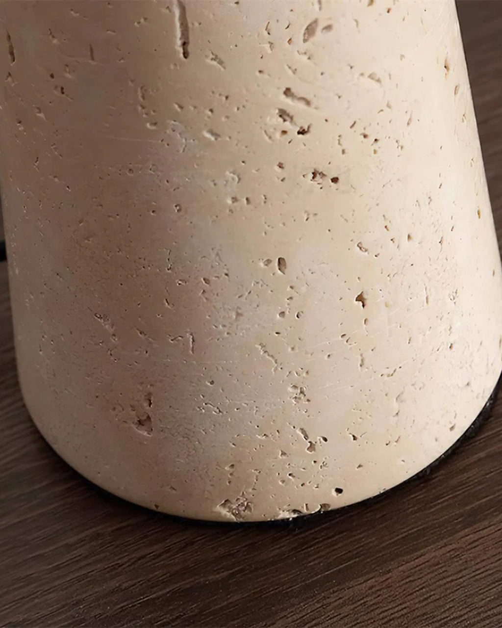 Travertine Bordlampe - Elegant Design - Naturlig Finish
