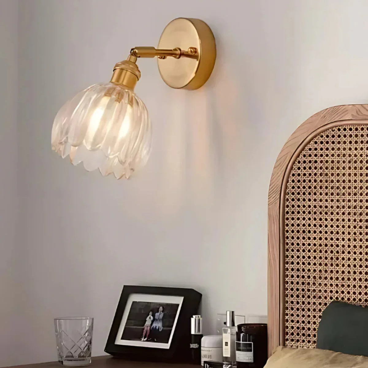 Væglampe - Glasskærm - Messingfinish