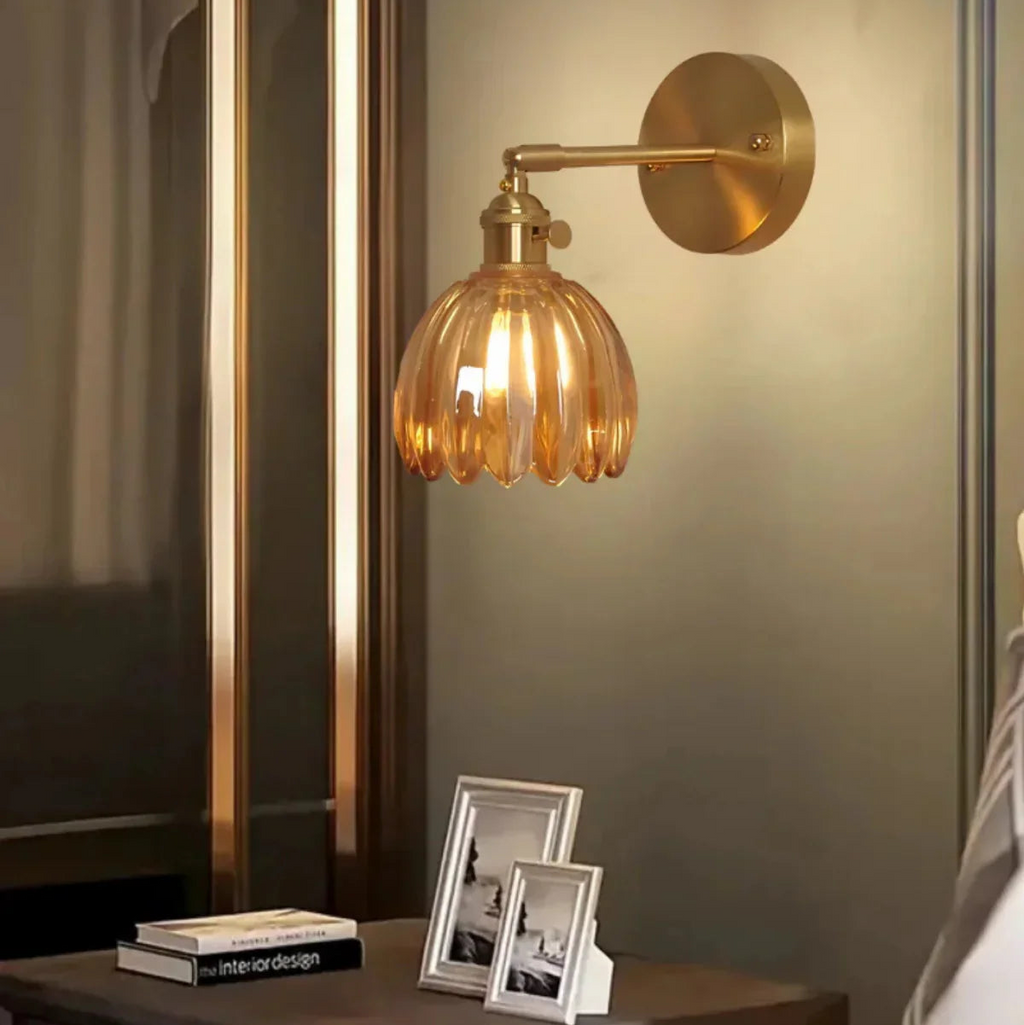 Væglampe - Glasskærm - Messingfinish