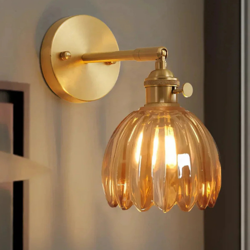 Væglampe - Glasskærm - Messingfinish