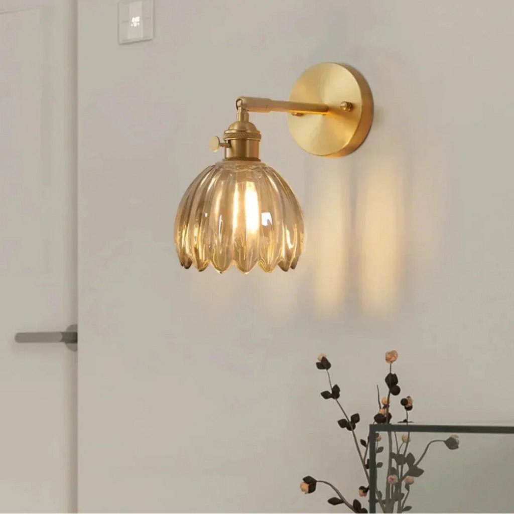 Væglampe - Glasskærm - Messingfinish